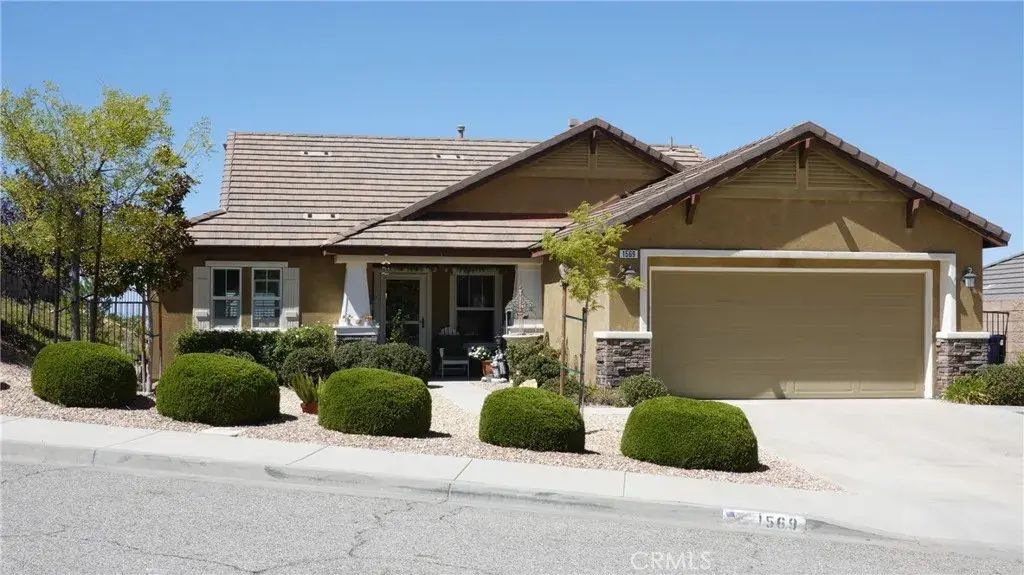 1569 Angora, Palmdale