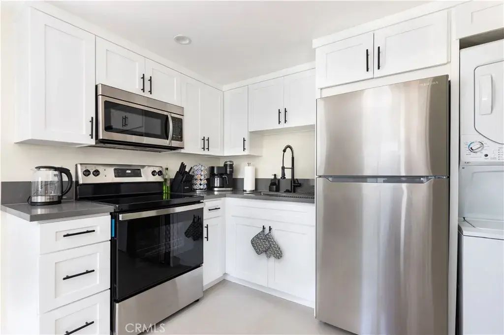 20662 Lemay Street, Winnetka