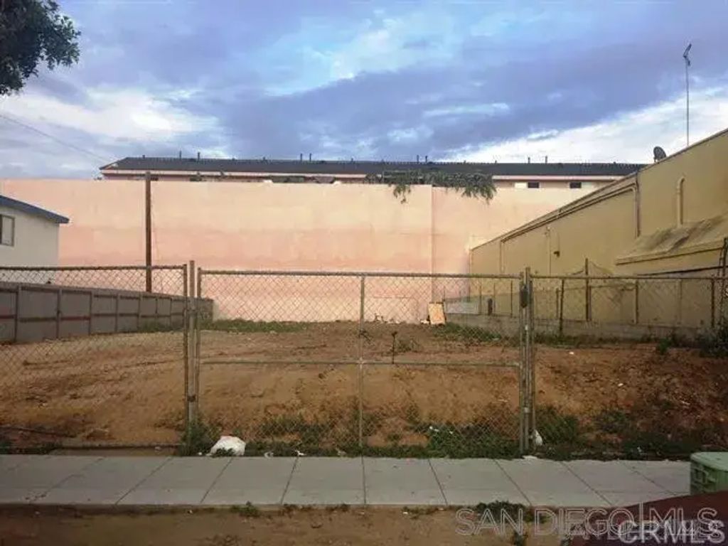 4329 Menlo, 