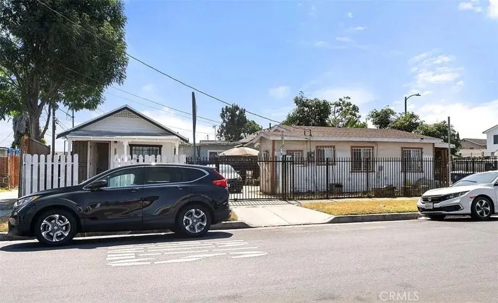 1161 W 67 Street, Los Angeles