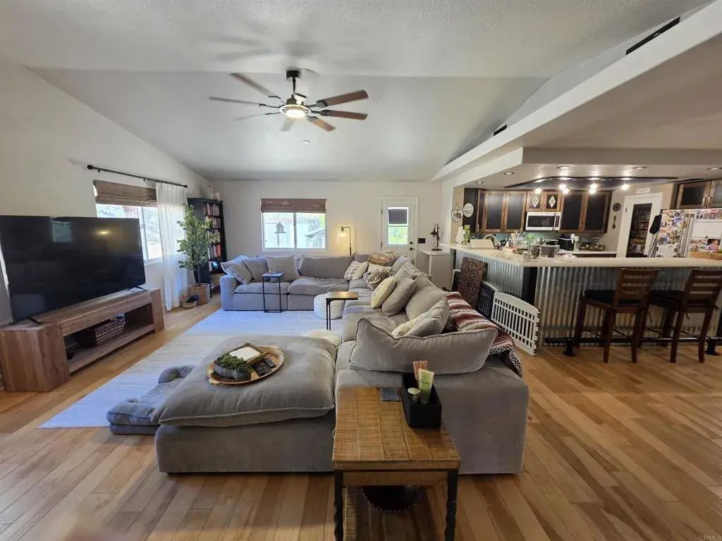 16734 Georgios Way, Ramona