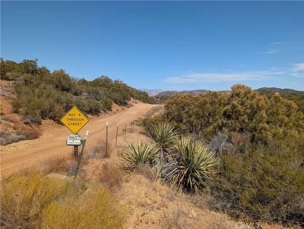 51 Trails End, Anza