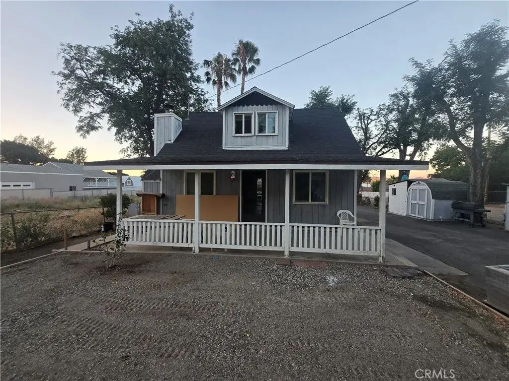 16482 Grand, Lake Elsinore