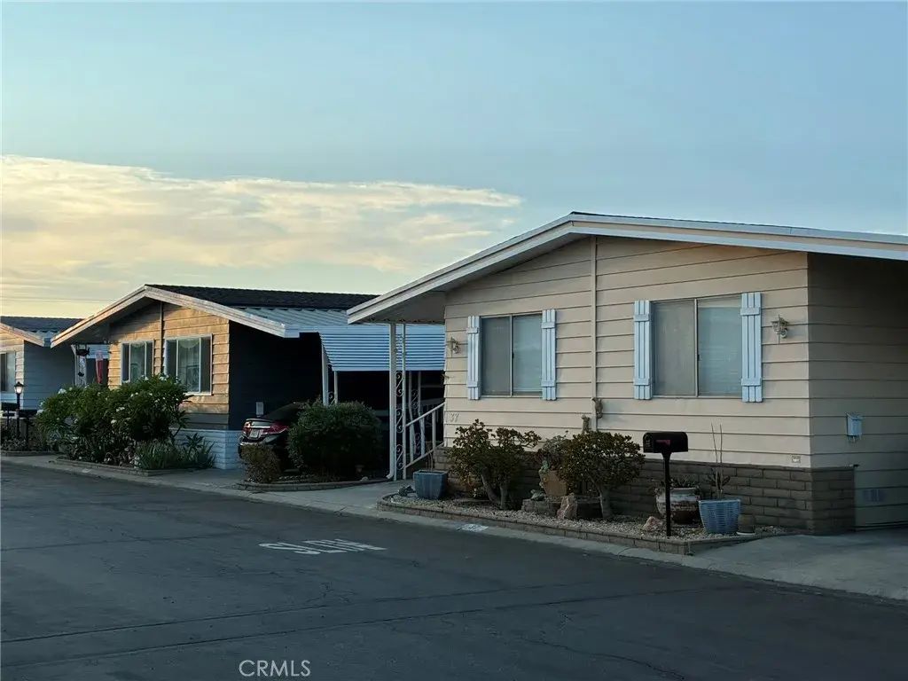 6741 Lincoln 37, Buena Park