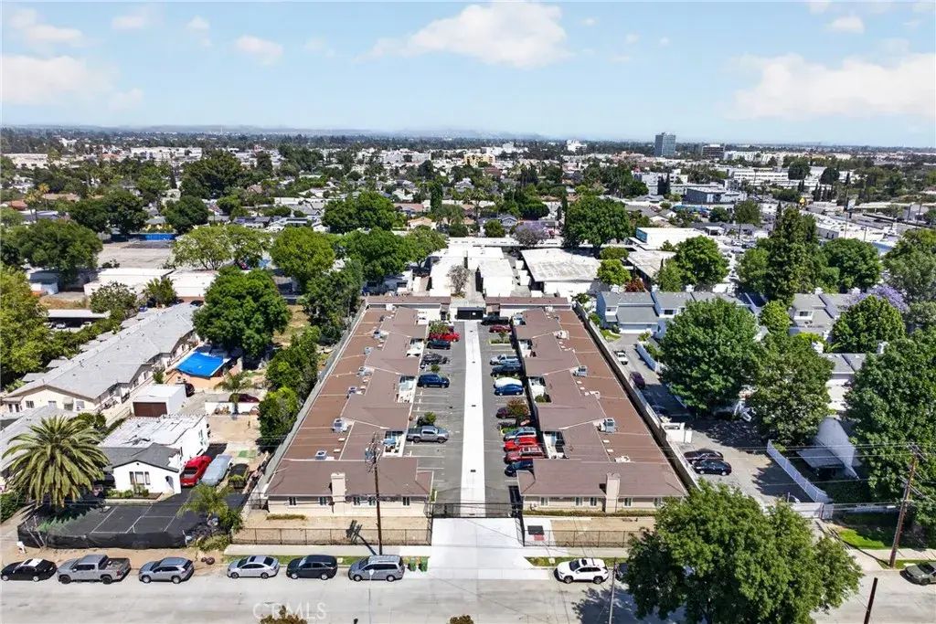 8414 Burnet Avenue, North Hills