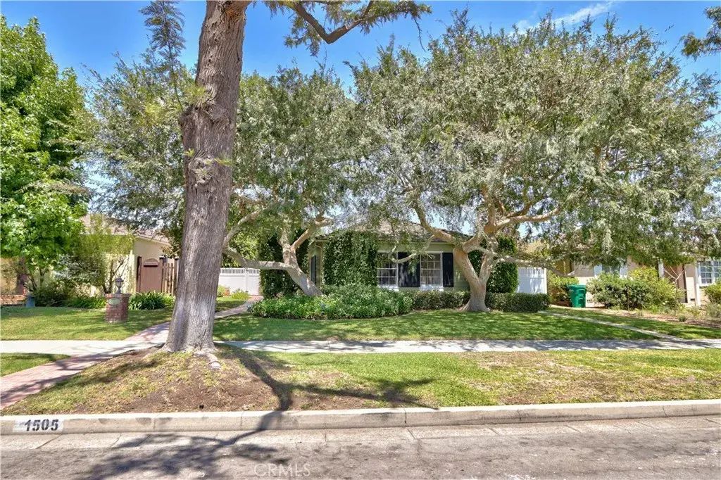 1505 E Armando Drive, Long Beach