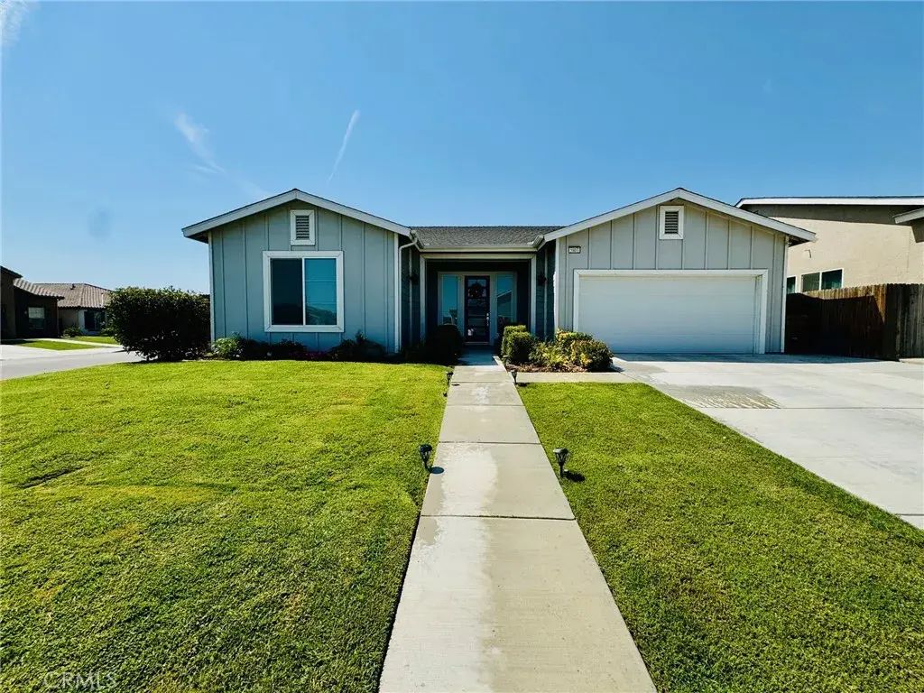 5803 Hawthorn Tree, Bakersfield