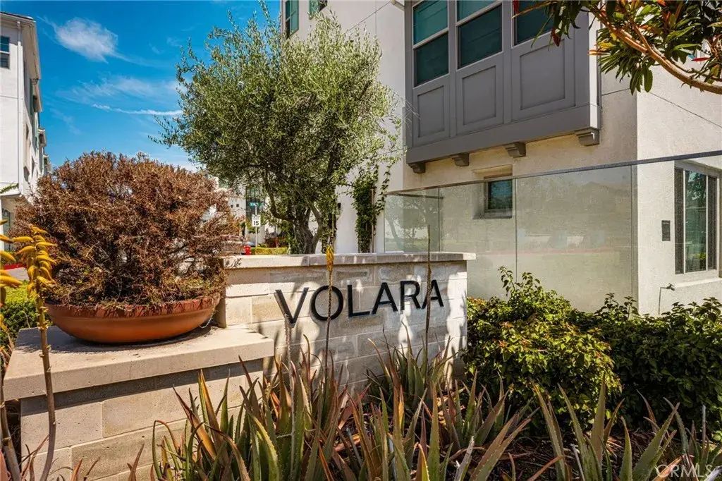 123 E Knox, La Habra