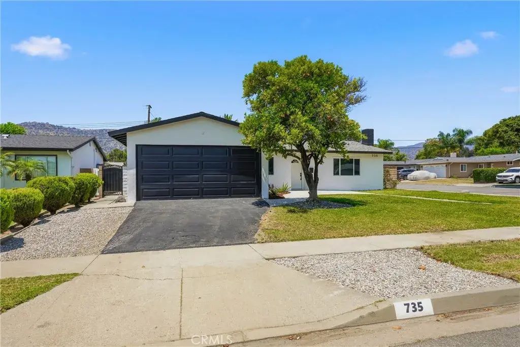 735 W Heber, Glendora