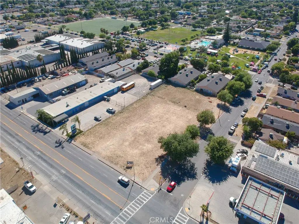 1075 Martin Luther King Jr, Merced
