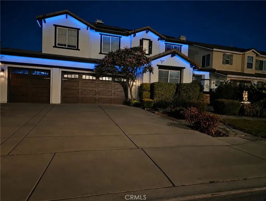 5707 Caliterra Court, Eastvale