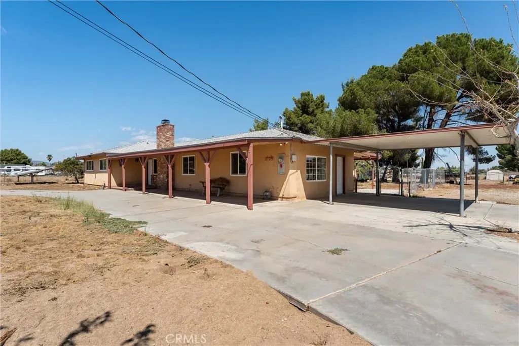 1729 W Avenue N-8, Palmdale