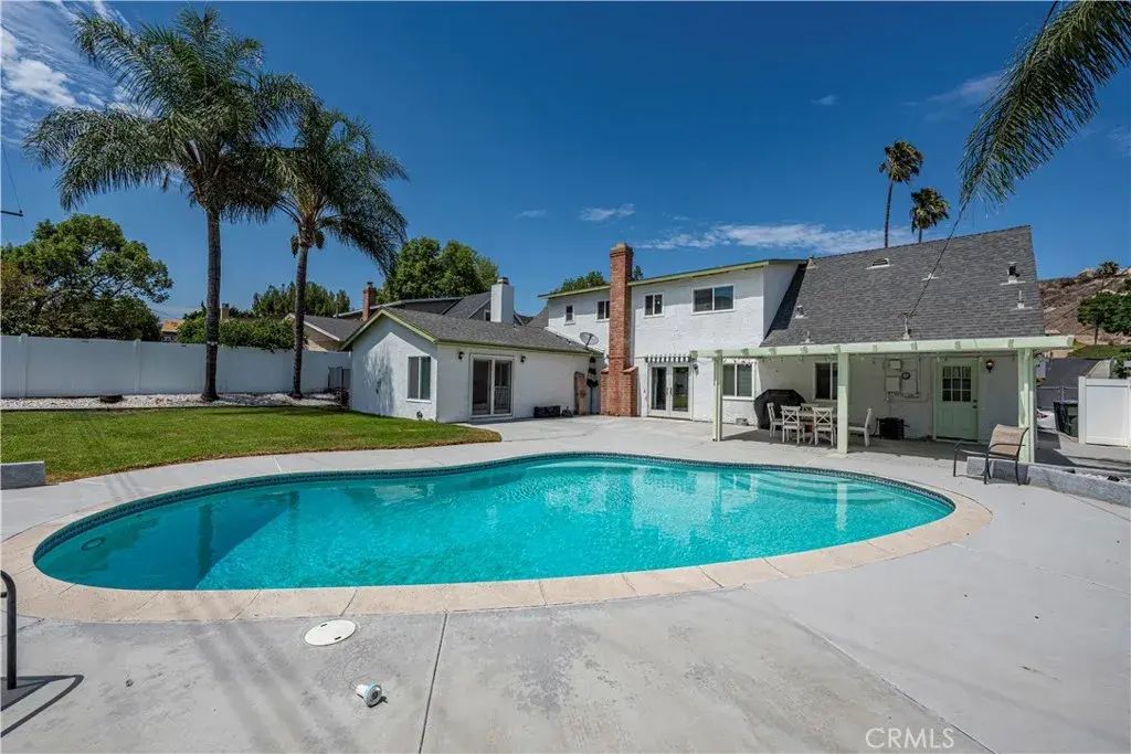 5444 Peacock Lane, Riverside