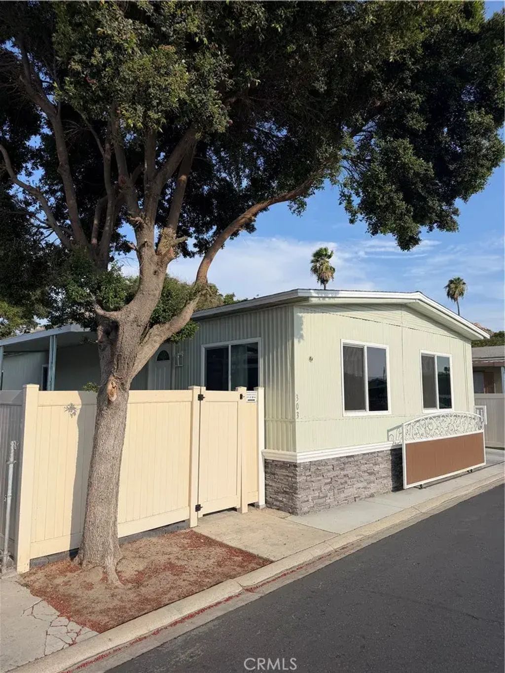 3825 Crestmore Rd 303, Riverside