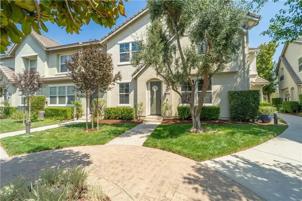 24014 Park Lane, Valencia