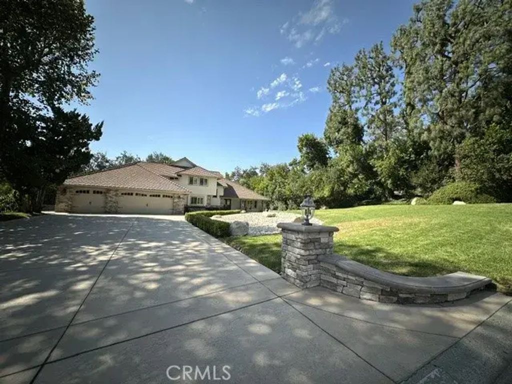 1635 Larkfield, Westlake Village