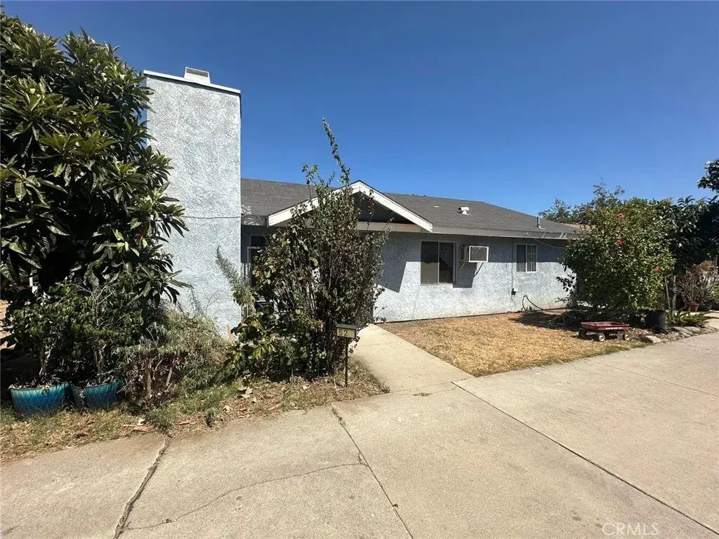 523 W Locust Street, Ontario