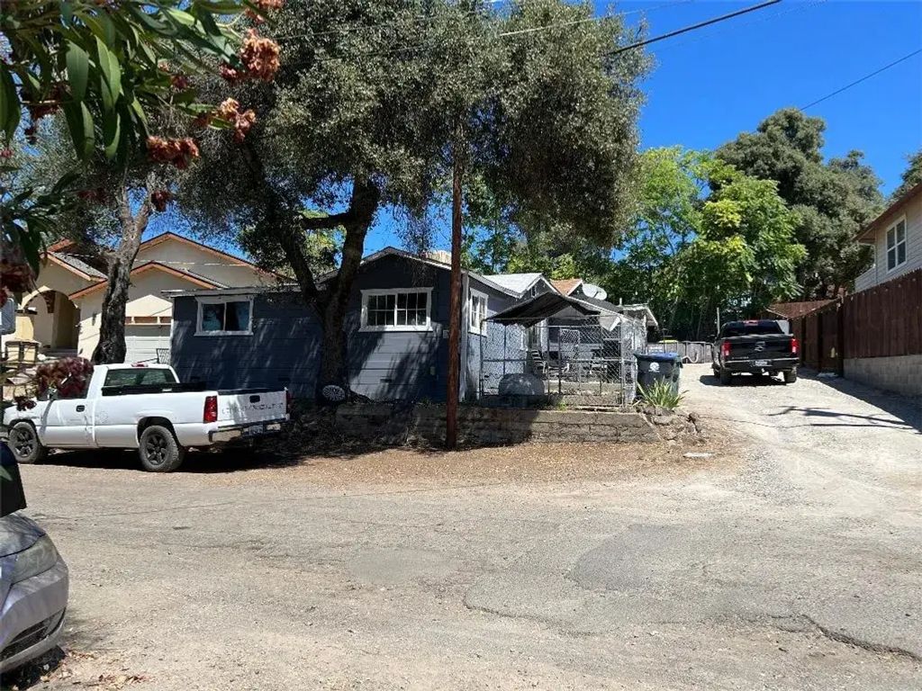 13980 Manakee Avenue, Clearlake