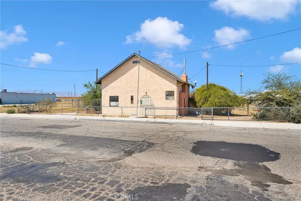 18058 Jonathan Street, Adelanto