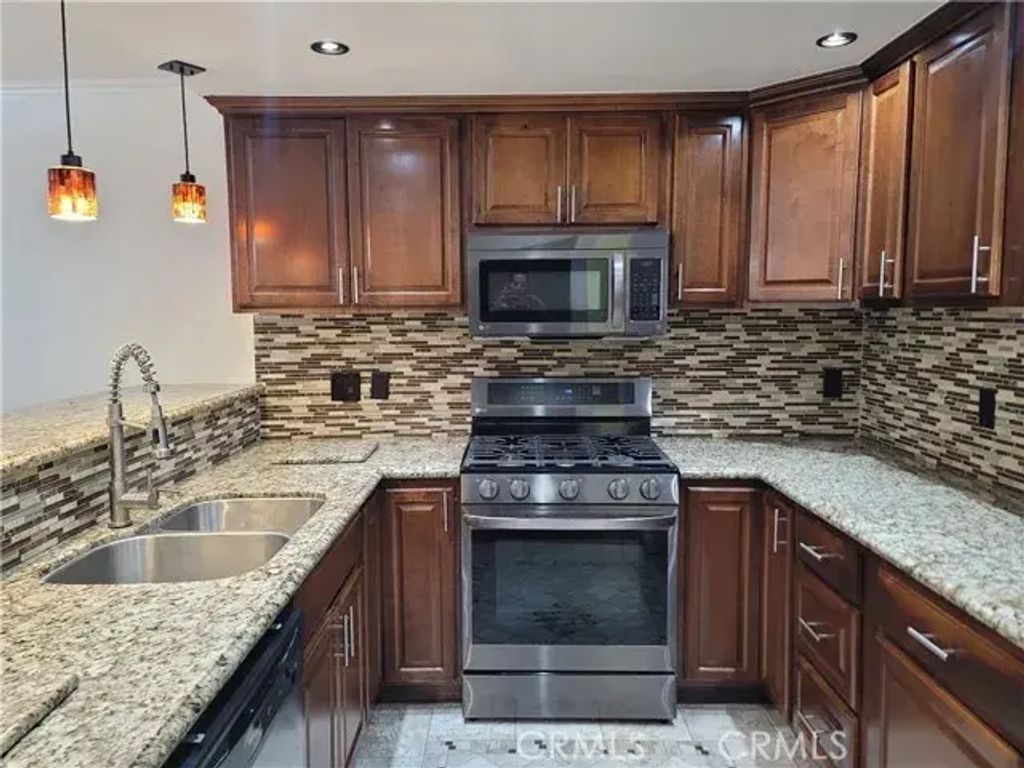 11076 Sharp Avenue C, Mission Hills (san Fernando)