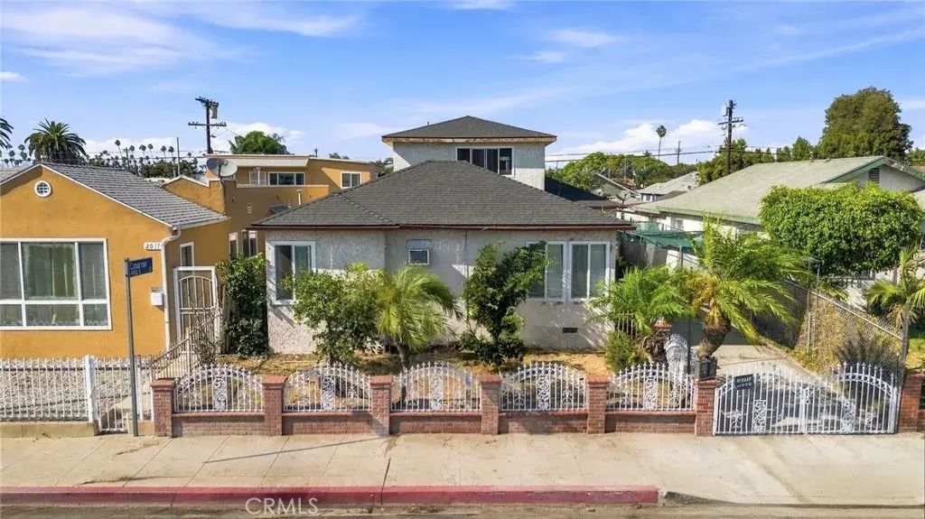2009 W Vernon, Los Angeles