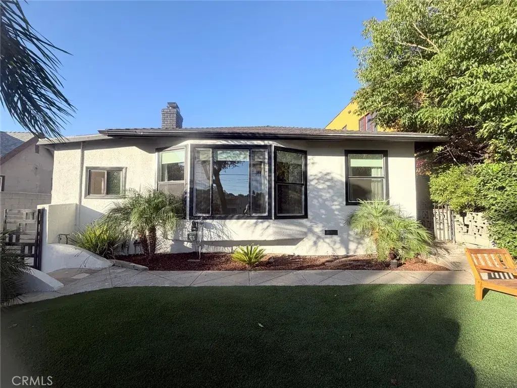 3707 Valleybrink 3707, Los Angeles