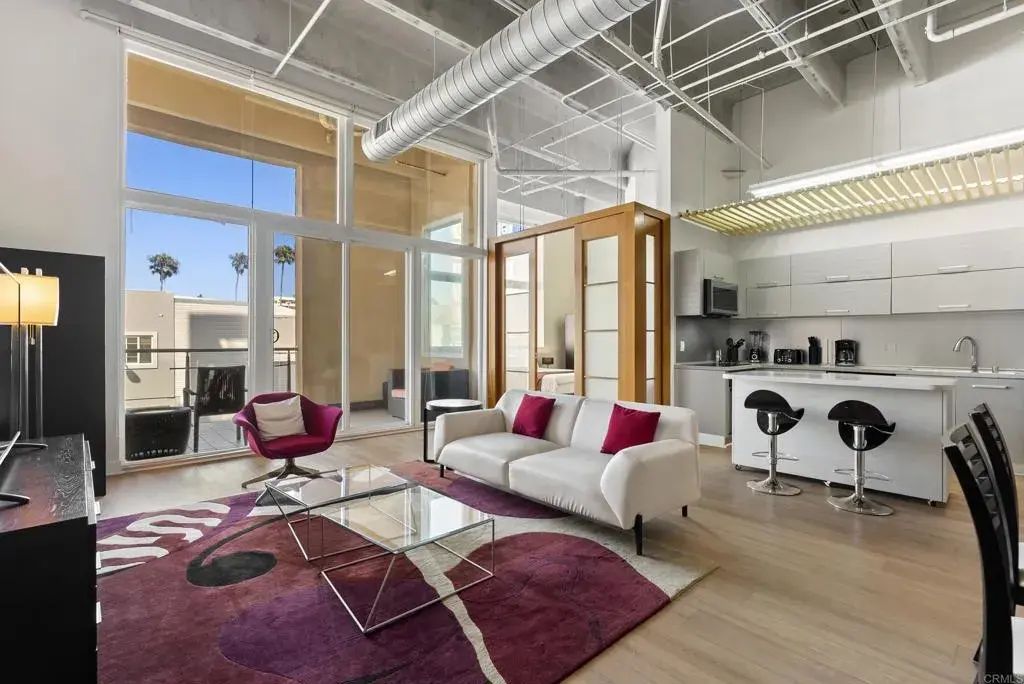 550 Seagaze Drive 12, Oceanside