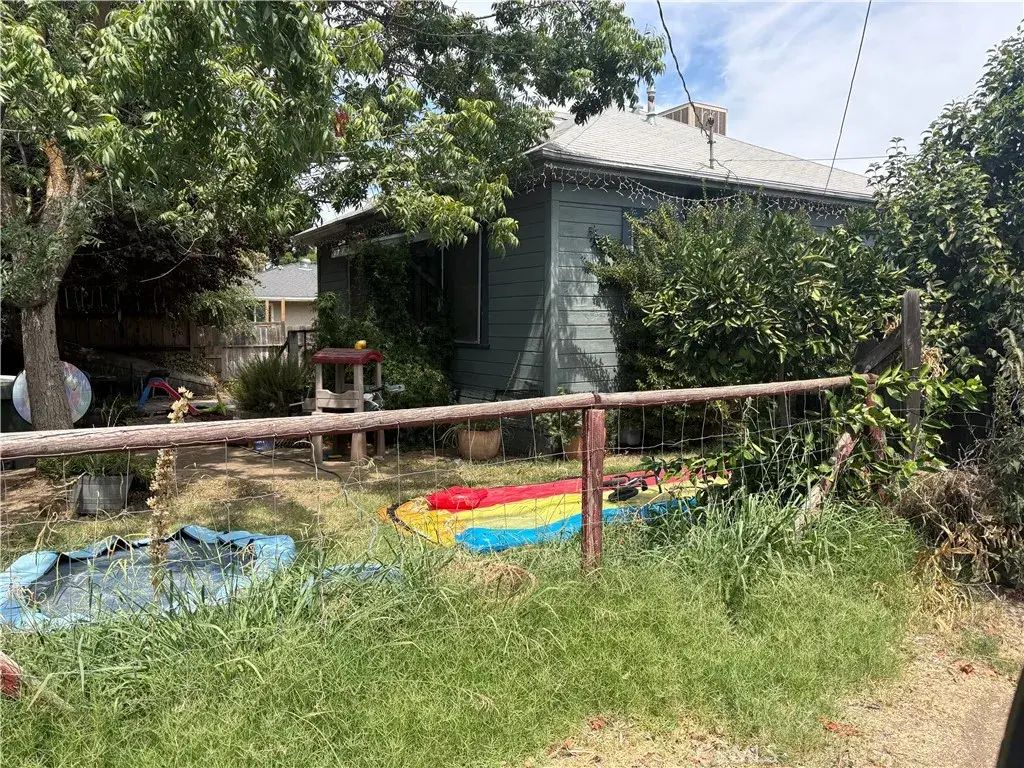 2332 Q, Merced