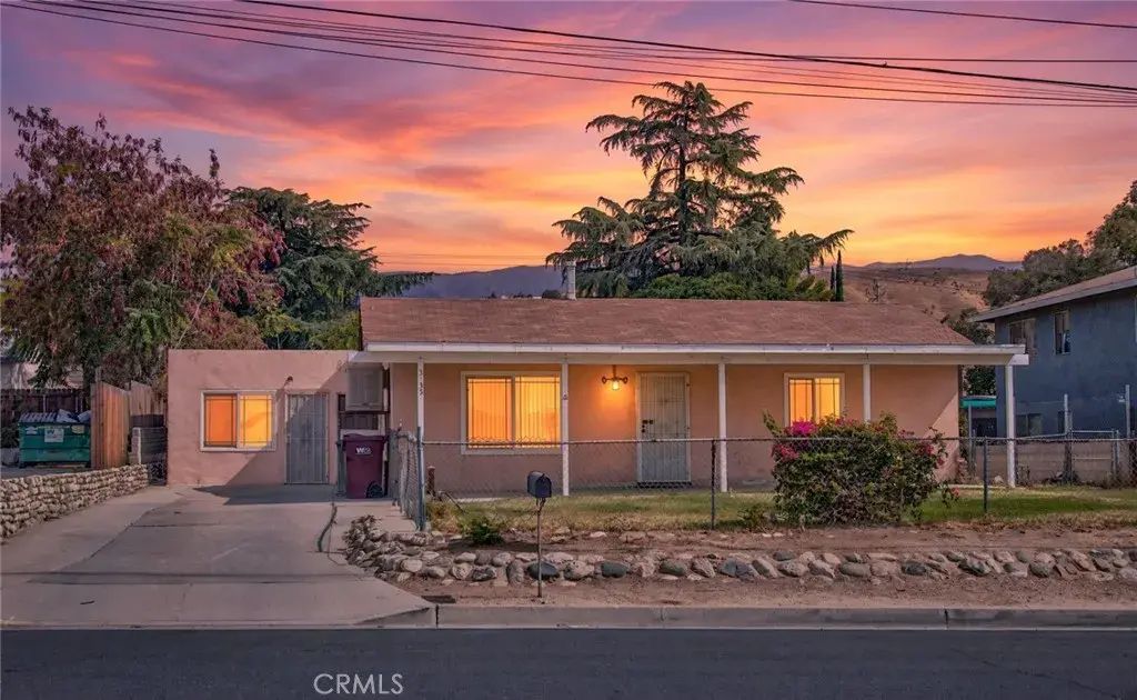 3135 W George, Banning
