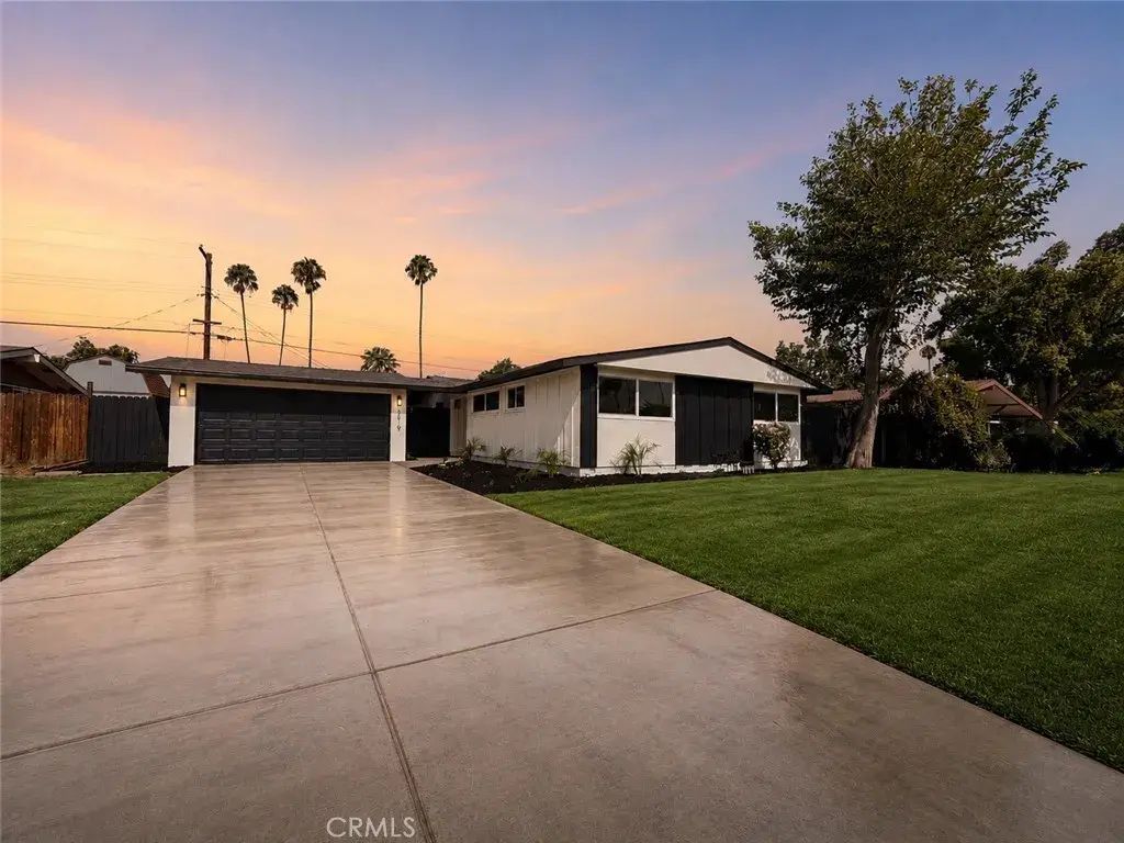 6819 Phoenix Avenue, Riverside