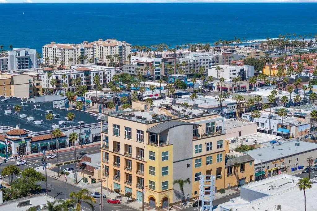 550 Seagaze Drive 7, Oceanside