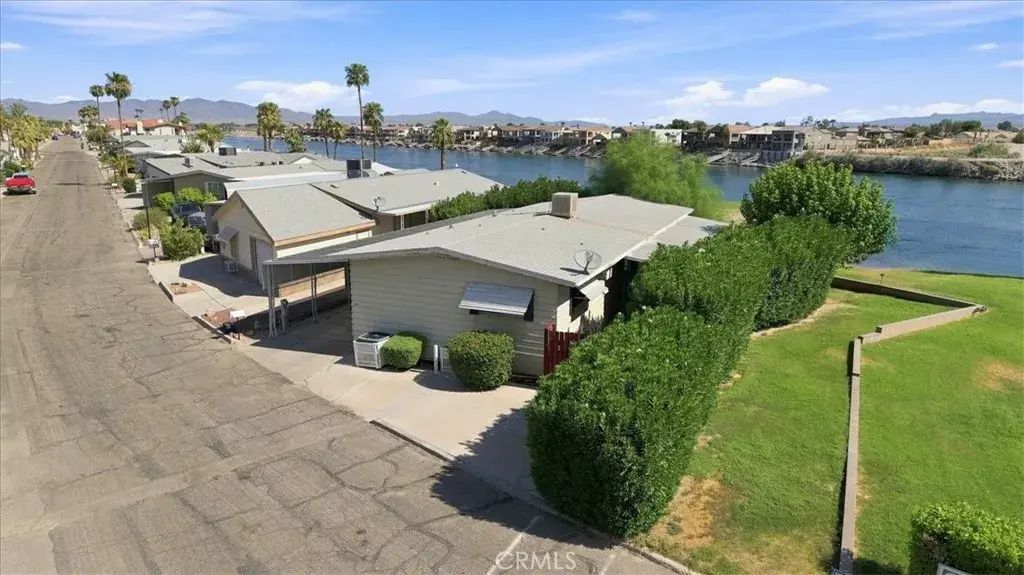 660 Beach, Needles