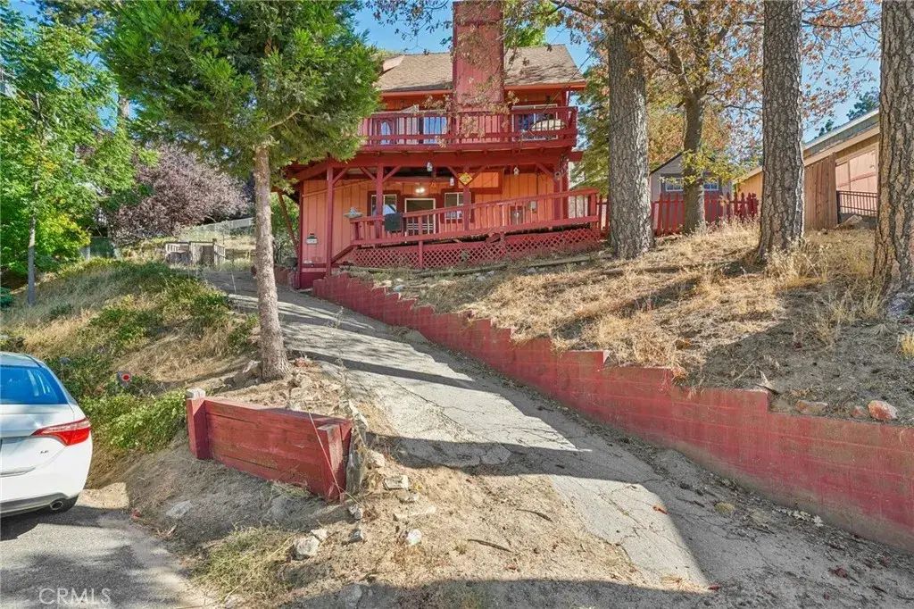 23840 Zuger Drive, Crestline