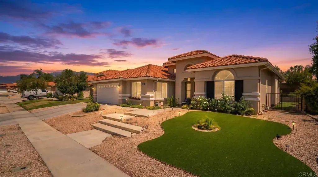 1999 Pecan Tree Street, Hemet