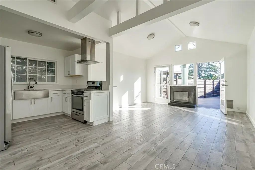 3303 Cardiff Avenue, Los Angeles