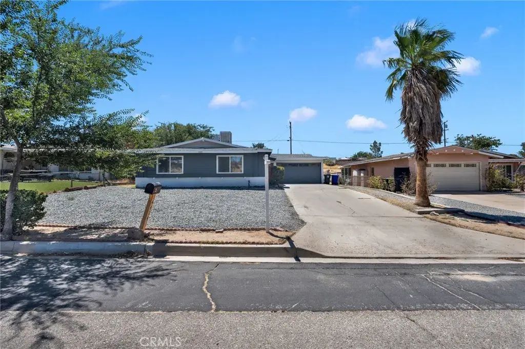 14414 Hesperia Rd Road, Victorville