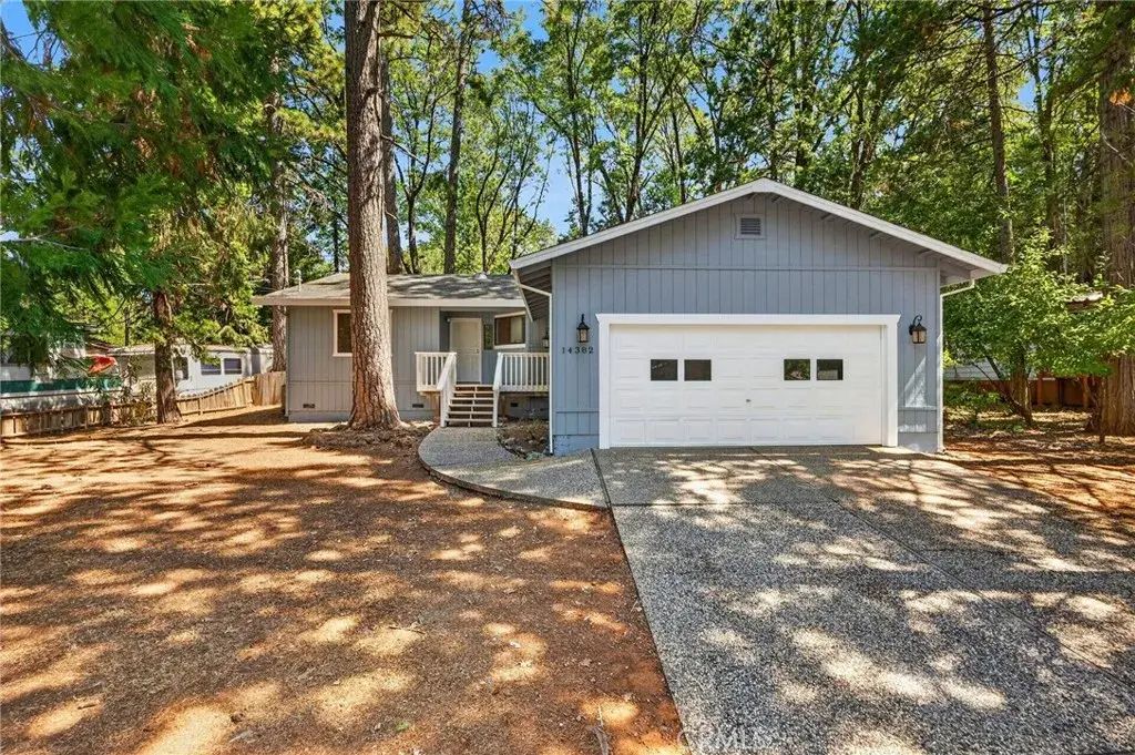 14382 Sinclair, Magalia