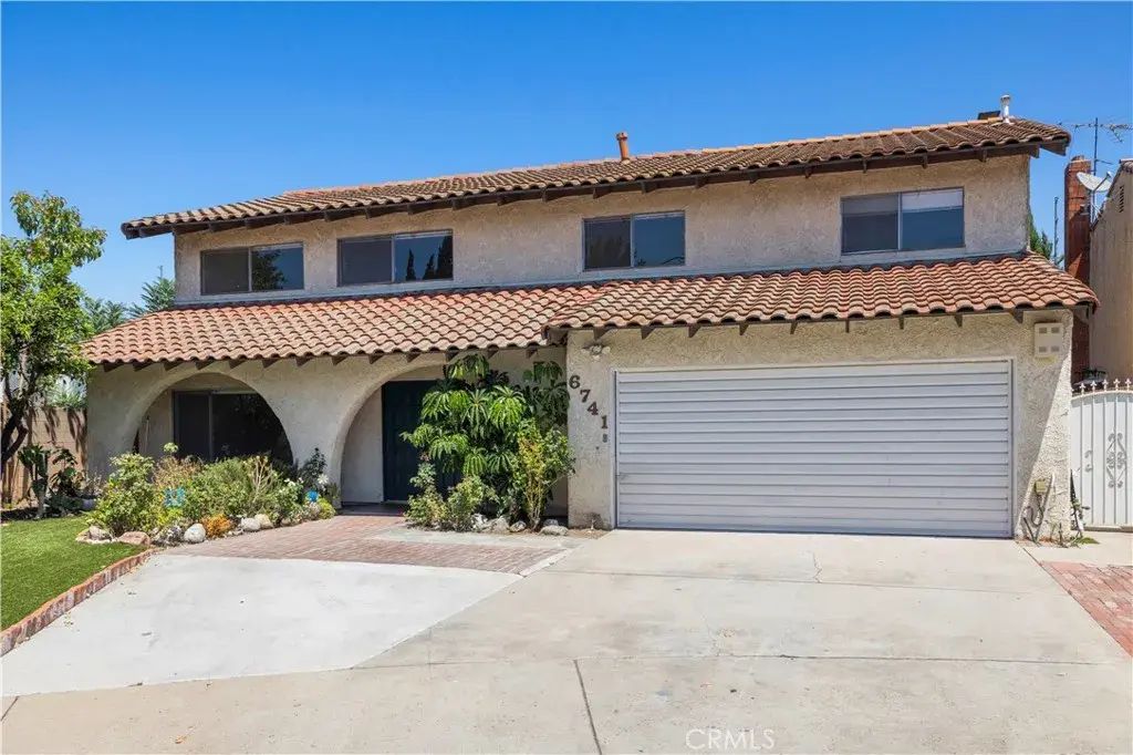 6741 Buffalo Avenue, Valley Glen