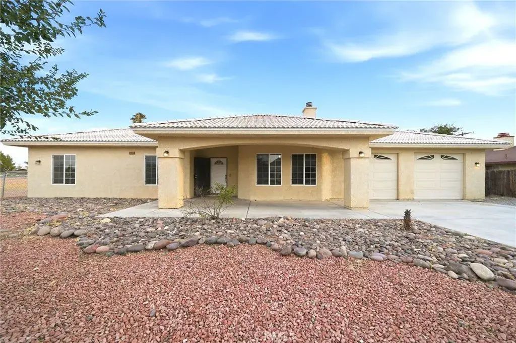 20255 Rimrock Road, Apple Valley