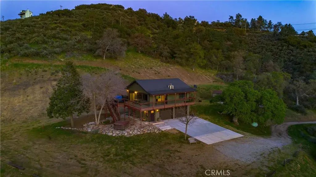29801 Skyline Street, Tehachapi