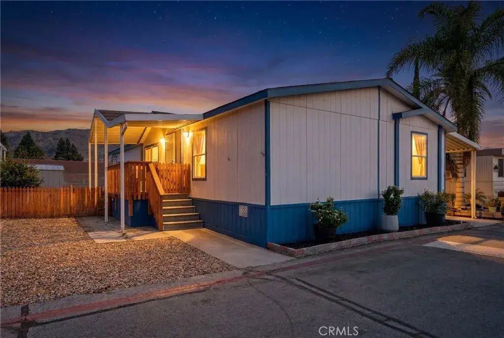 22111 Newport 46, Grand Terrace