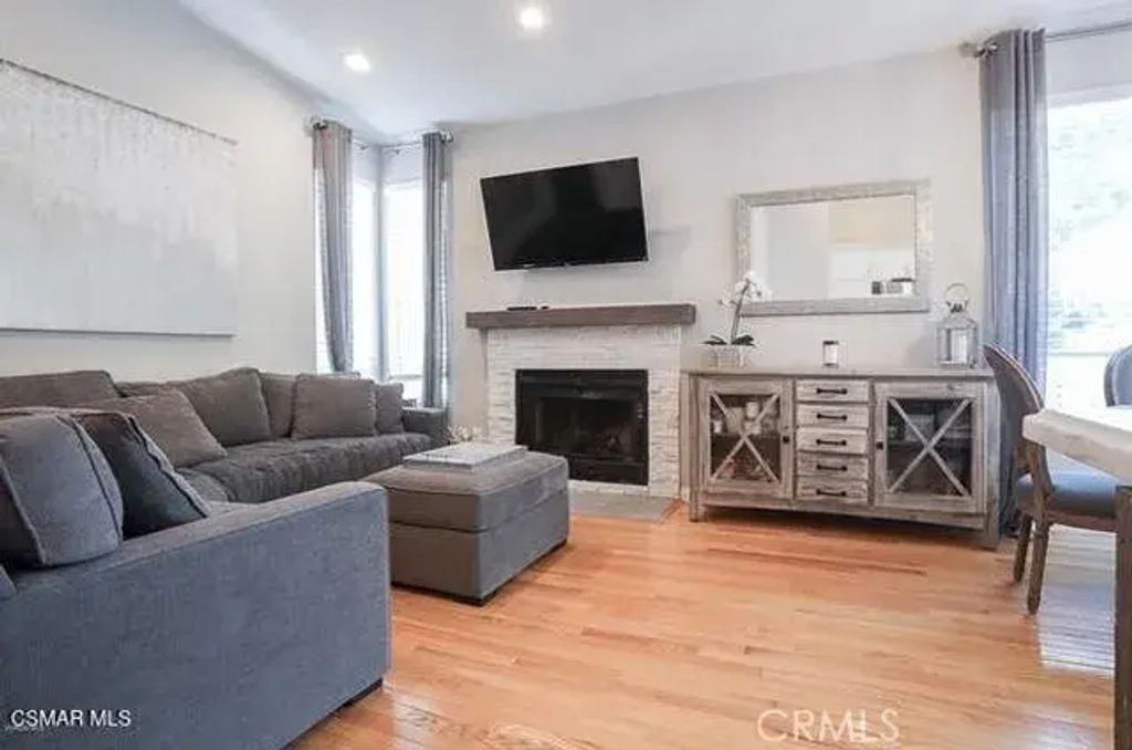 2438 Pleasant, Thousand Oaks