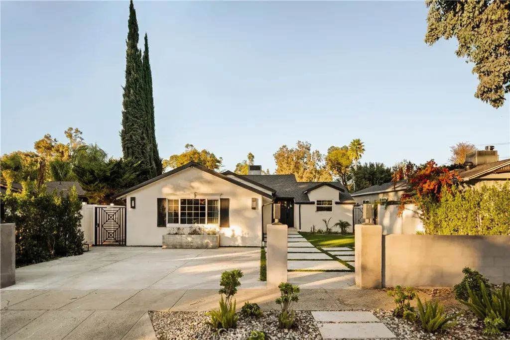 21231 San Miguel Street, Woodland Hills