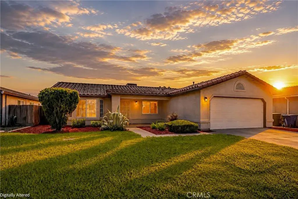 156 El Verano Court, Merced