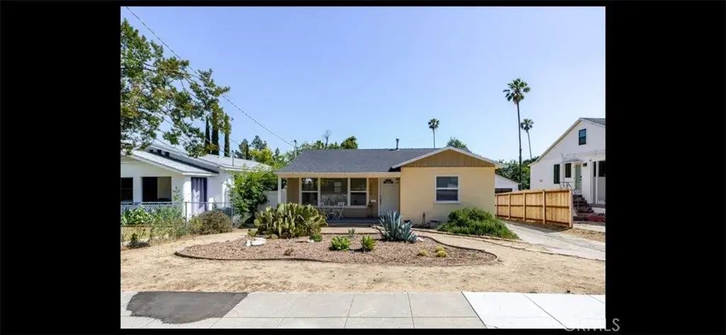 1498 E Topeka, Pasadena