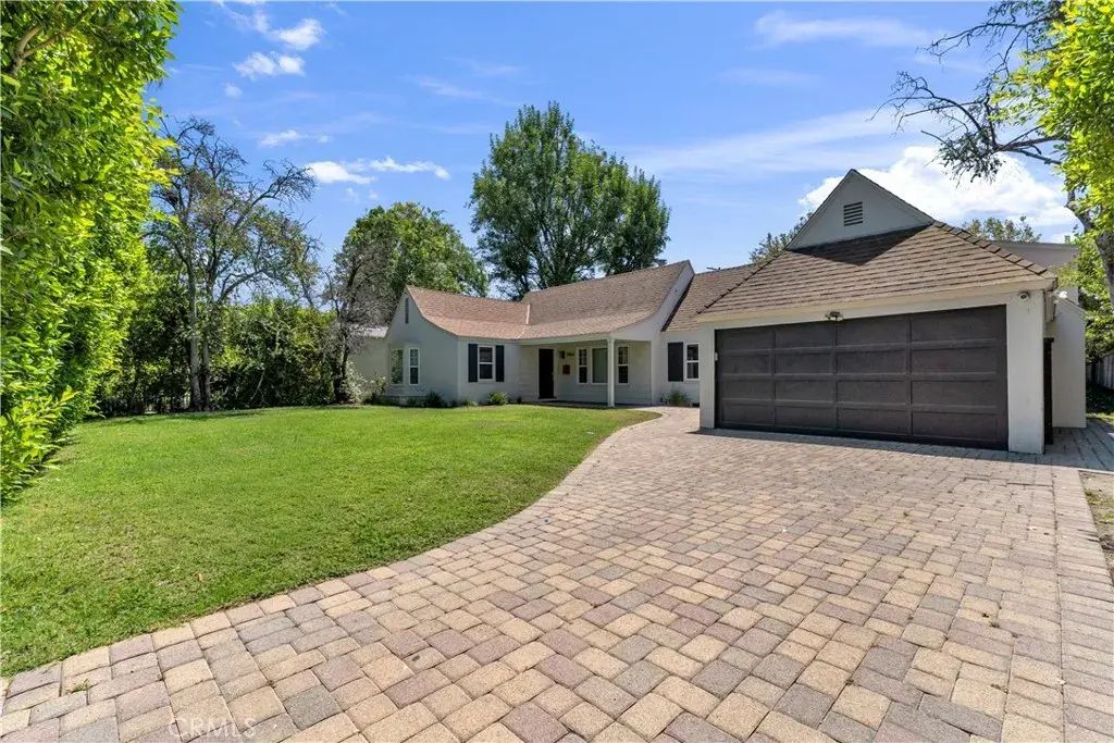 11944 Hesby Street, Valley Village