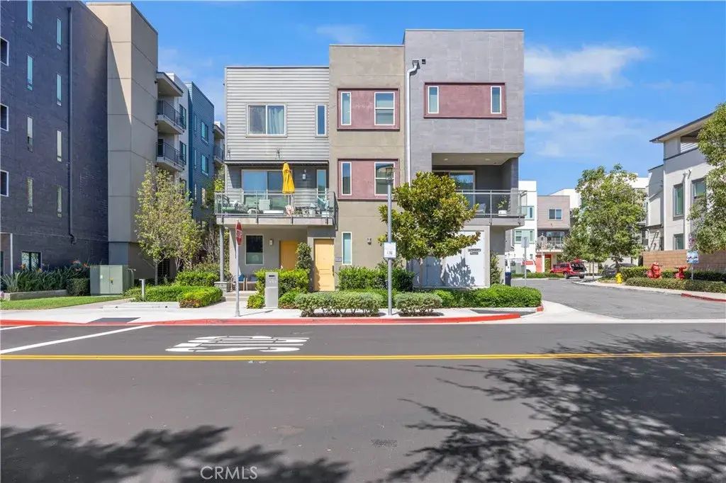 227 Bowery, Irvine