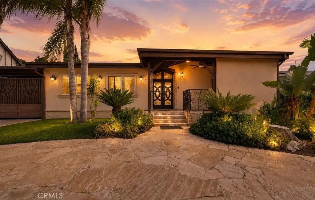 1456 Western Avenue, Glendale