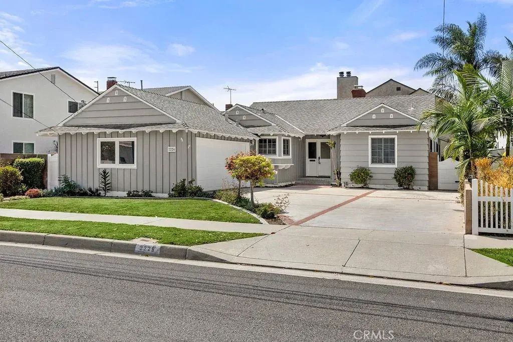 2226 250th, Lomita