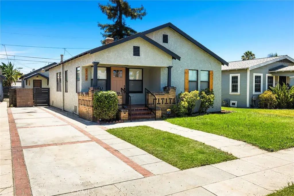 1132 W 56th, Los Angeles